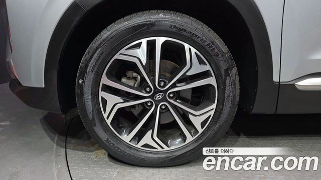 Hyundai Santafe 2019 — photo 5