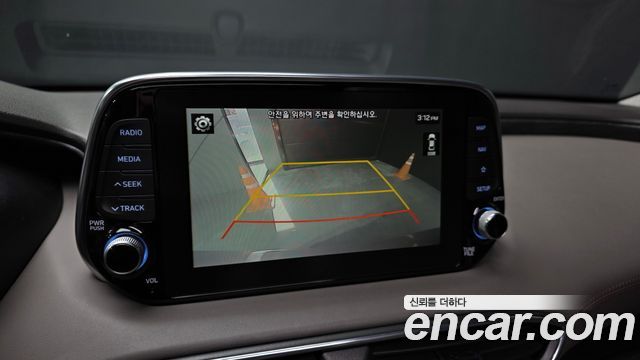 Hyundai Santafe 2019 — photo 21
