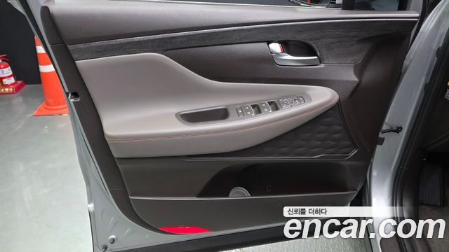 Hyundai Santafe 2019 — photo 14