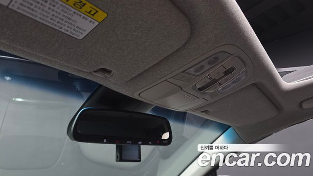 Hyundai Santafe 2019 — photo 28