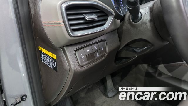 Hyundai Santafe 2019 — photo 29