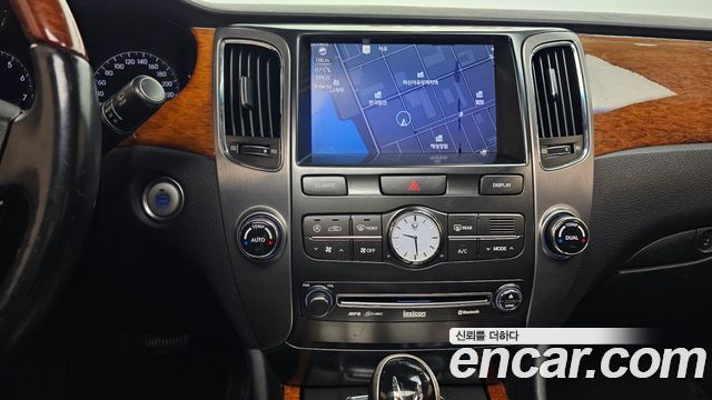 Hyundai Equus 2010 — photo 20