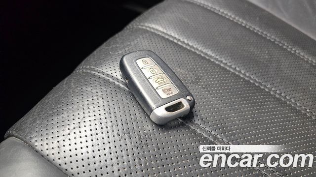 Hyundai Equus 2010 — photo 22