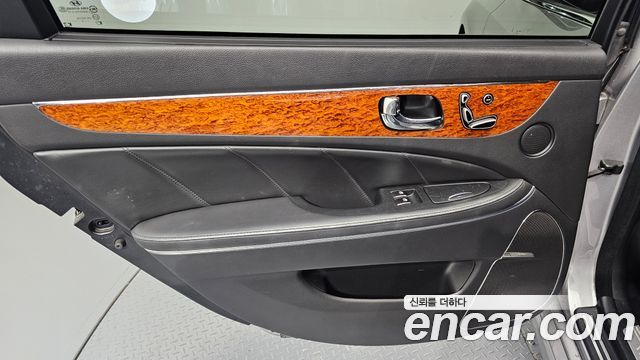 Hyundai Equus 2010 — photo 15