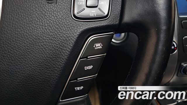 Hyundai Equus 2010 — photo 28