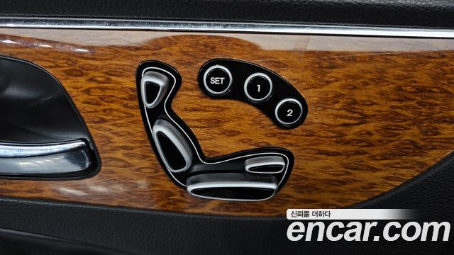 Hyundai Equus 2010 — photo 30