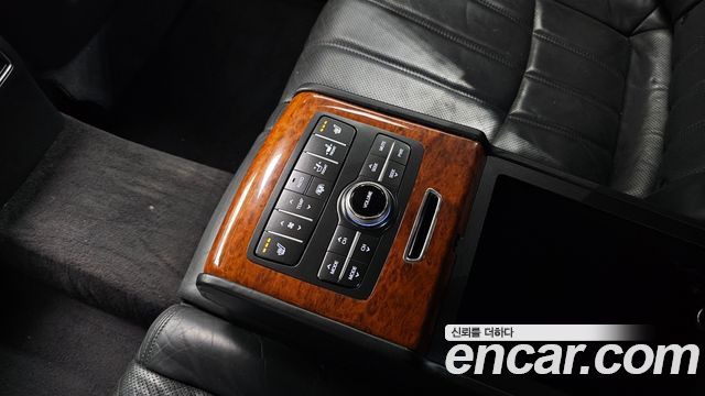 Hyundai Equus 2010 — photo 31