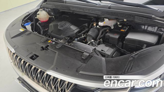 Kia Canival 2023 — photo 6