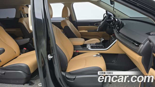 Kia Canival 2023 — photo 11