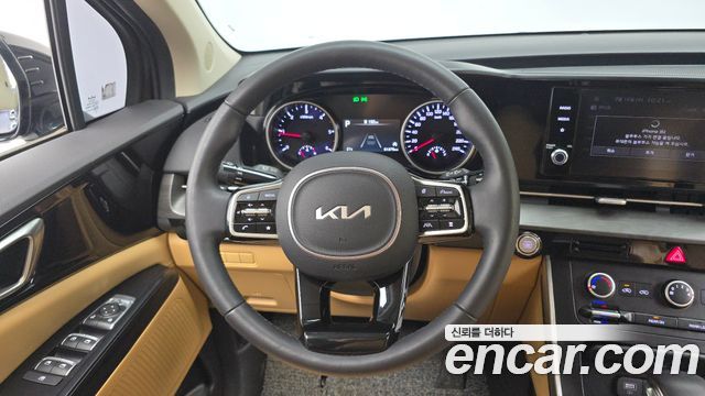 Kia Canival 2023 — photo 13