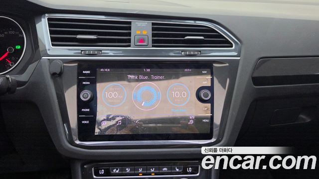 Volkswagen Tiguan 2020 — photo 11