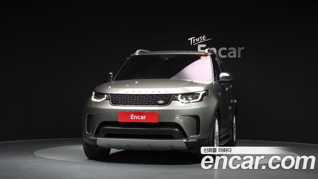 Land Rover Discovery 2018 — photo 3