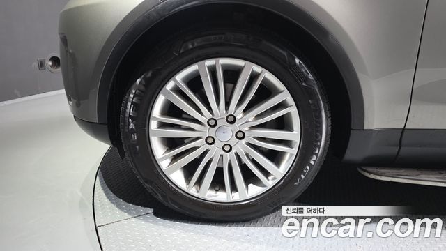 Land Rover Discovery 2018 — photo 5