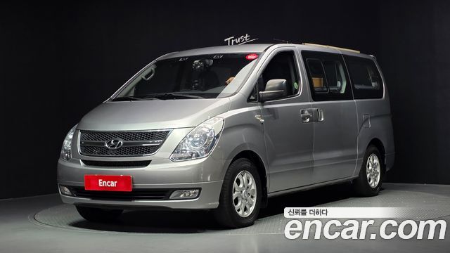 Hyundai Starex 2011 — photo 1