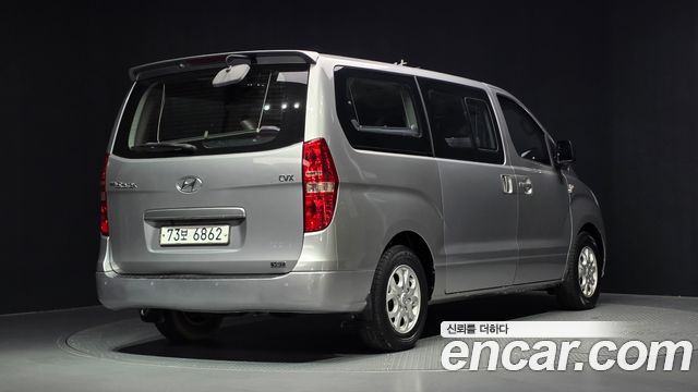 Hyundai Starex 2011 — photo 2