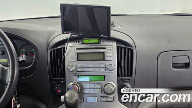 Hyundai Starex 2011 — photo 14