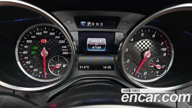 Mercedes-Benz SLC-Class 2019 — photo 11