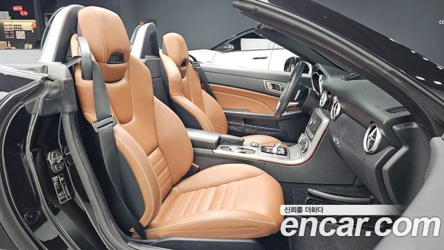 Mercedes-Benz SLC-Class 2019 — photo 17