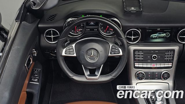 Mercedes-Benz SLC-Class 2019 — photo 18