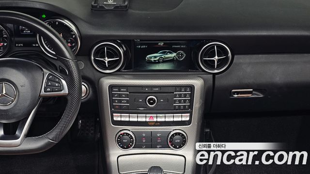 Mercedes-Benz SLC-Class 2019 — photo 20