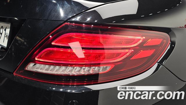 Mercedes-Benz SLC-Class 2019 — photo 9