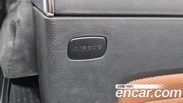 Mercedes-Benz SLC-Class 2019 — photo 30