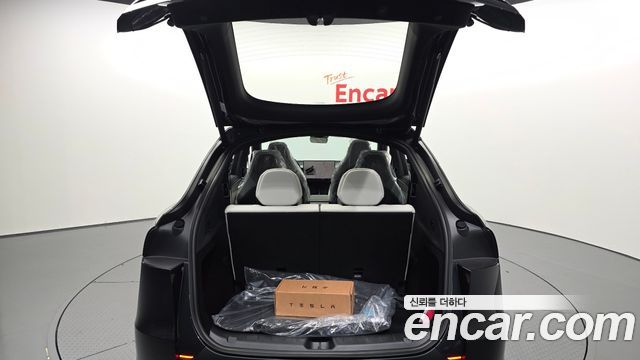 Tesla Model Y 2026 — photo 20