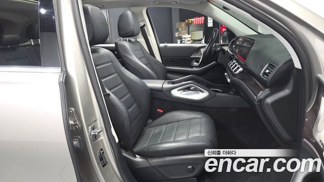Mercedes-Benz GLE-Class 2021 — photo 17