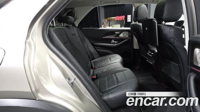 Mercedes-Benz GLE-Class 2021 — photo 18