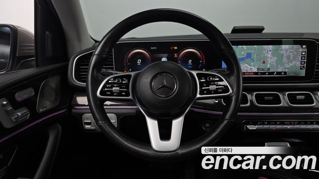 Mercedes-Benz GLE-Class 2021 — photo 19