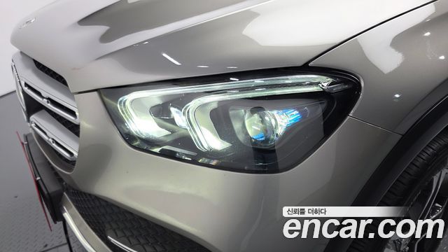 Mercedes-Benz GLE-Class 2021 — photo 8