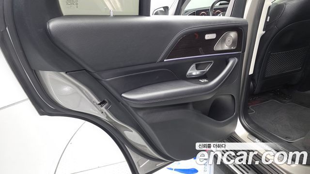 Mercedes-Benz GLE-Class 2021 — photo 15