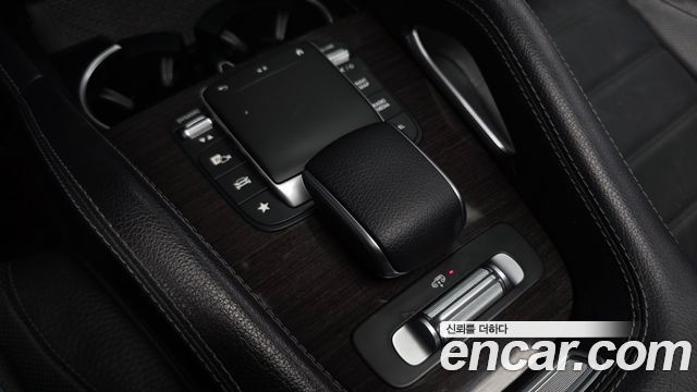 Mercedes-Benz GLE-Class 2021 — photo 27