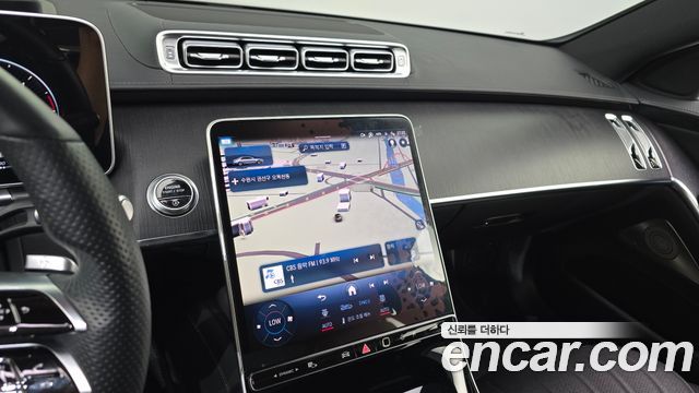 Mercedes-Benz S-Class 2022 — photo 18