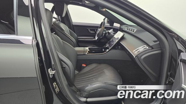 Mercedes-Benz S-Class 2022 — photo 16