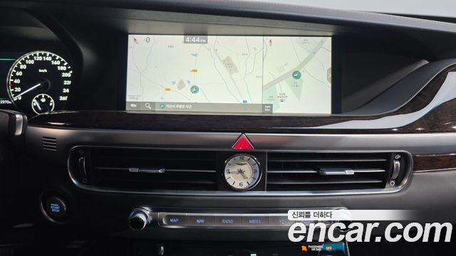 Genesis G90 2020 — photo 14