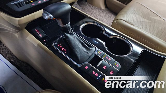 Kia Canival 2020 — photo 12