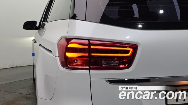Kia Canival 2020 — photo 9