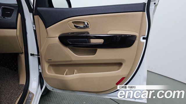 Kia Canival 2020 — photo 15