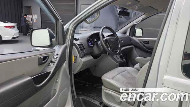 Hyundai Starex 2019 — photo 10