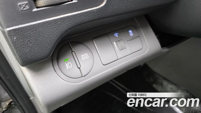 Hyundai Starex 2019 — photo 14