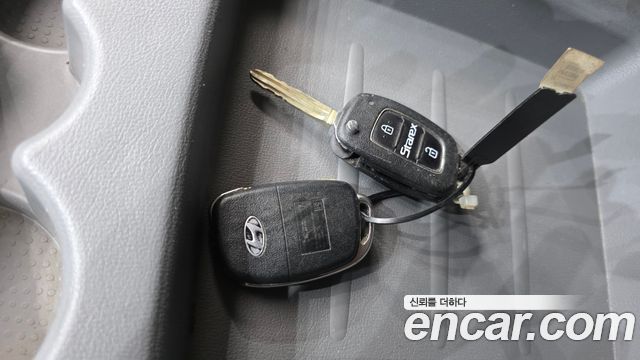 Hyundai Starex 2019 — photo 19