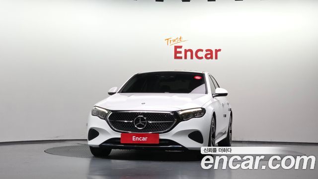 Mercedes-Benz E-Class 2025 — photo 3