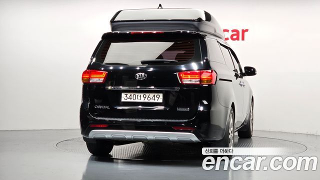 Kia Canival 2017 — photo 4
