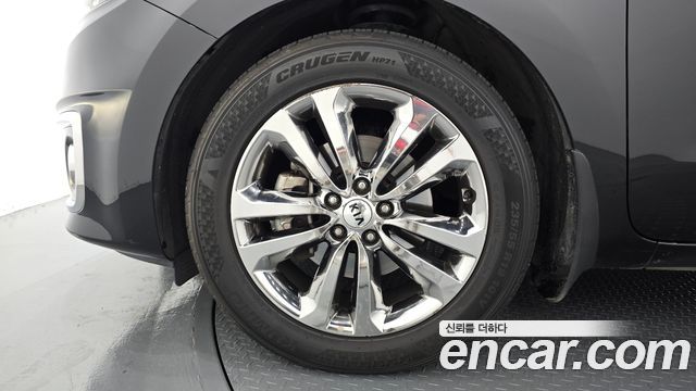 Kia Canival 2017 — photo 5