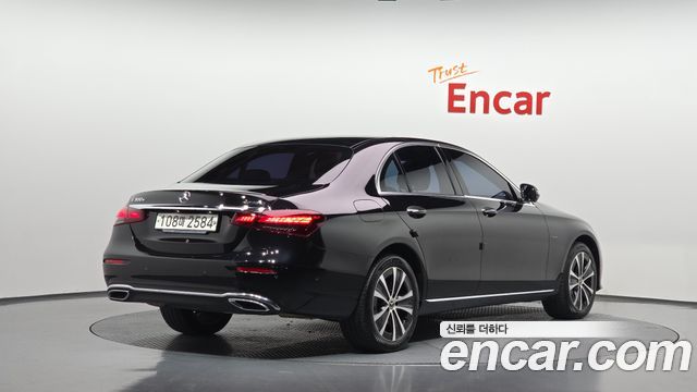 Mercedes-Benz E-Class 2021 — photo 2