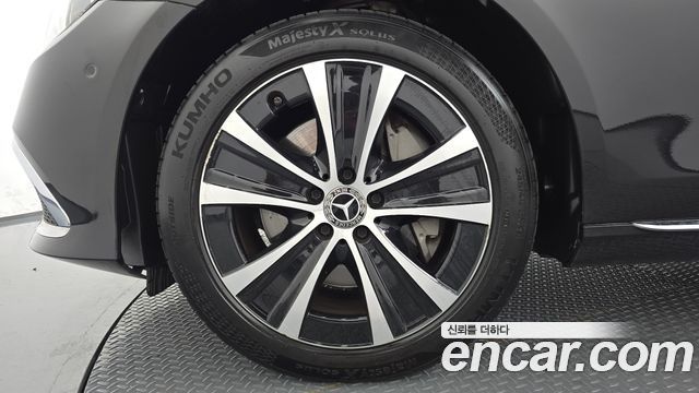 Mercedes-Benz E-Class 2021 — photo 5