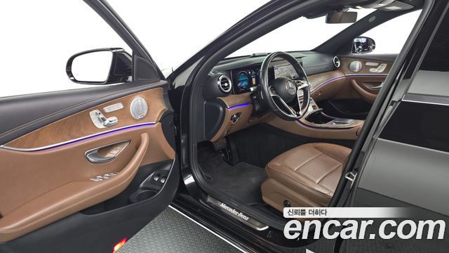 Mercedes-Benz E-Class 2021 — photo 13