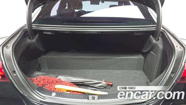 Mercedes-Benz E-Class 2021 — photo 27