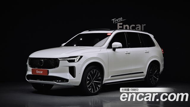 Volvo XC90 2026 — photo 1